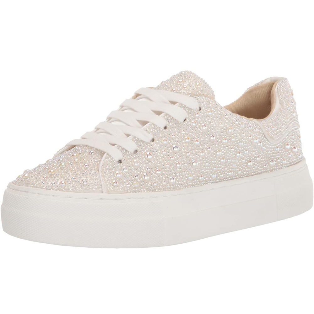 Gently used Betsey Johnson Sidny Pearl Sneakers size 9
